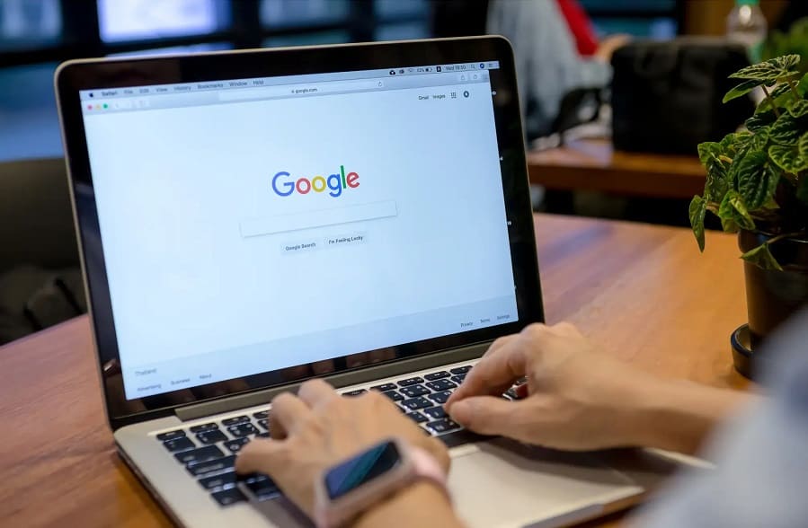 Как возраст домена влияет на ранжирование в Google и Яндекс